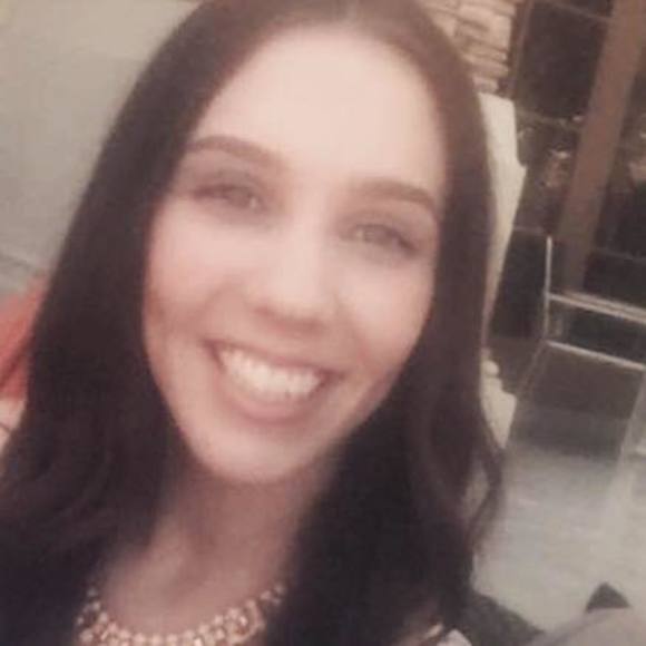 Meet your Posher, Alyssa - Picture 1 of 1