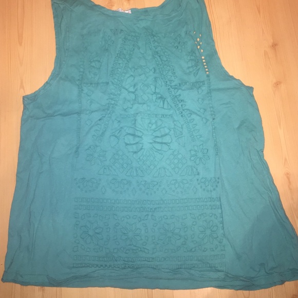 Muscle tee
