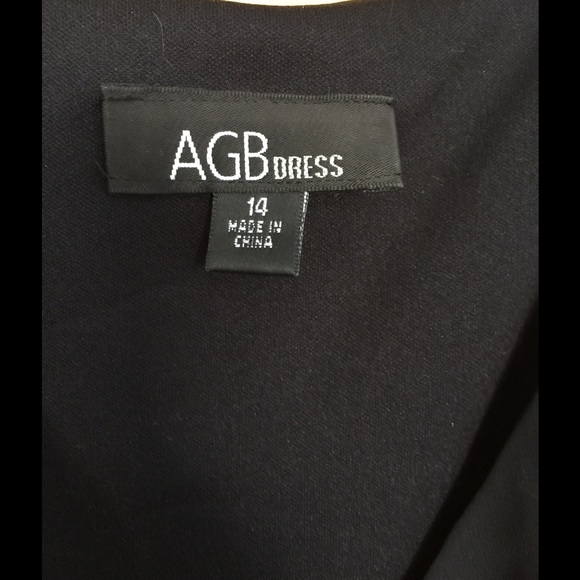 🚨Black flower detail dress🚨 - Picture 3 of 3