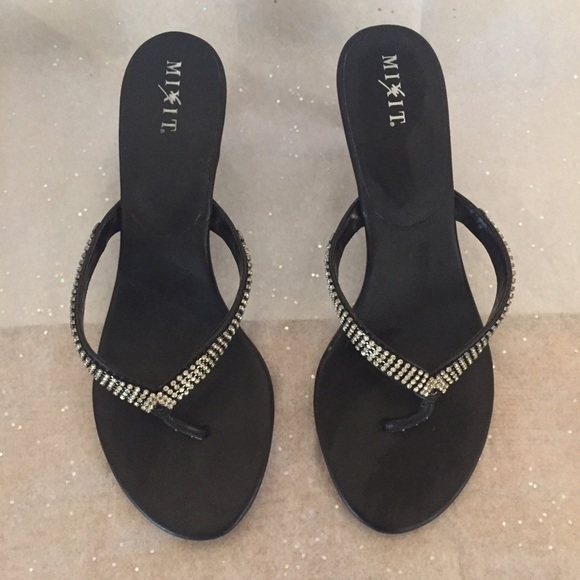 flip flop heels black