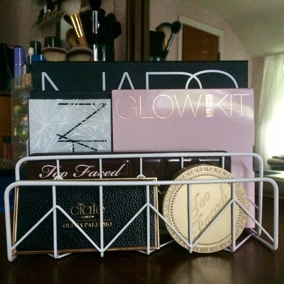 Other - White Makeup Palette Organizer - NEW