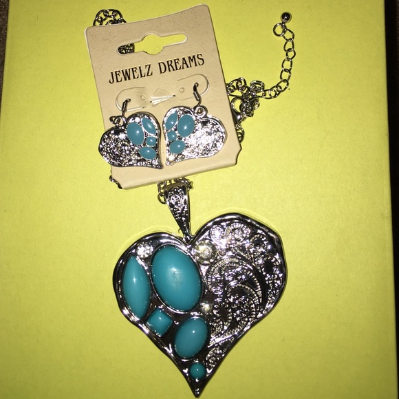 Turquoise heart necklace and earring set💧💙