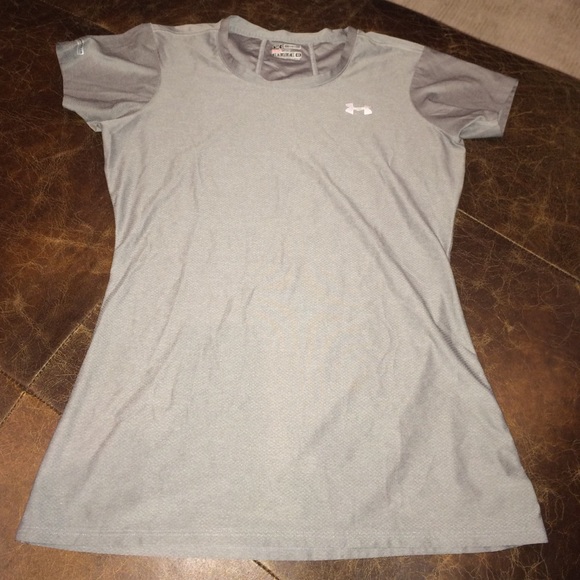 Under Armour heat gear fitted workout top
