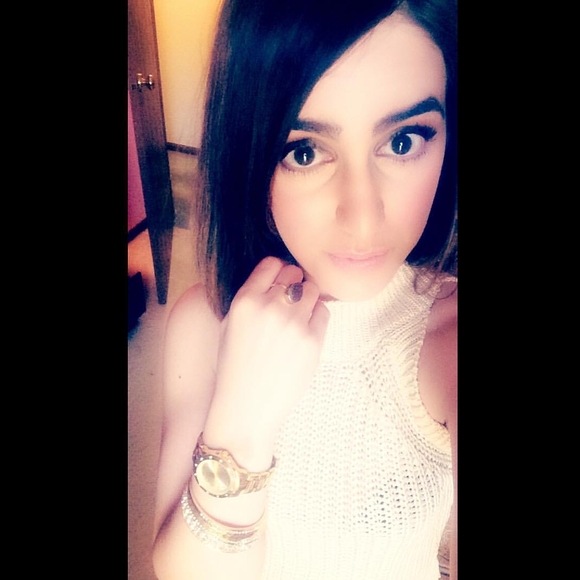 Meet your Posher, Sarah - Picture 2 of 4