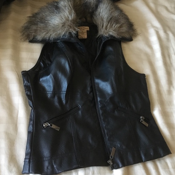 Faux leather vest - Picture 1 of 2