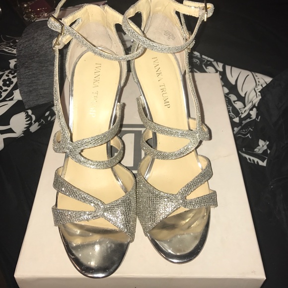 Ivanka trump size 8 silver heels
