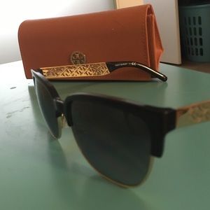 Tory Butch polarized Sunglasses 😎