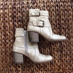 Naya leather zipped boot