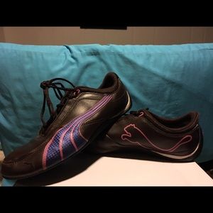 Pumas Size 6 UK