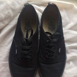 All black vans 🖤