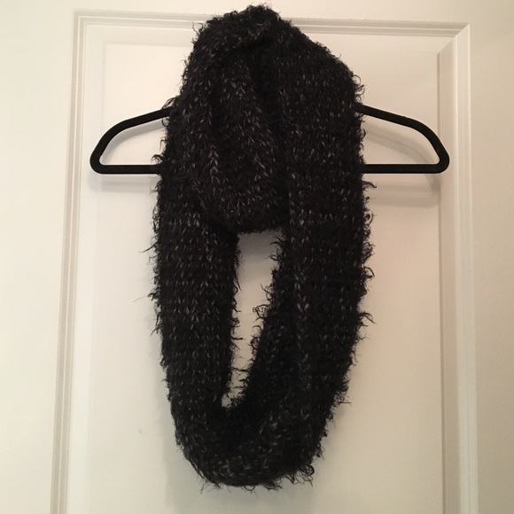Black Urban Outfitters Infinity Scarf - Picture 1 of 3