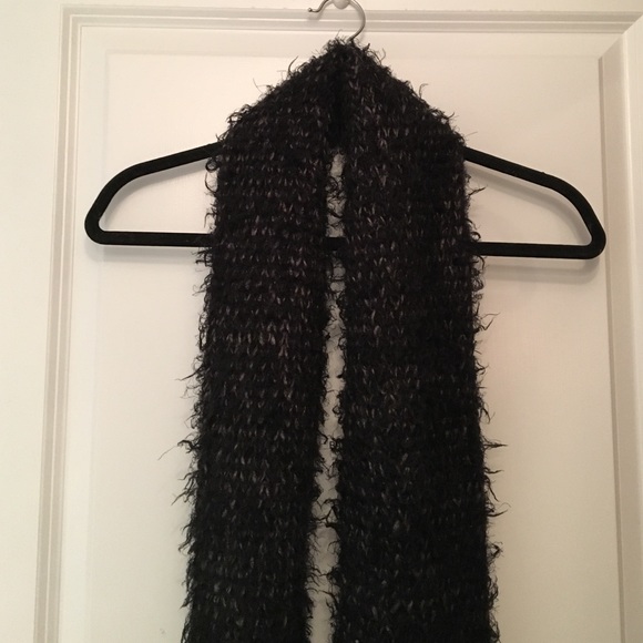 Black Urban Outfitters Infinity Scarf - Picture 3 of 3