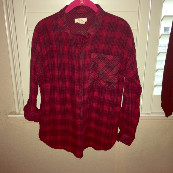 EUC Red & Navy Blue Flannel Size Medium💥💥