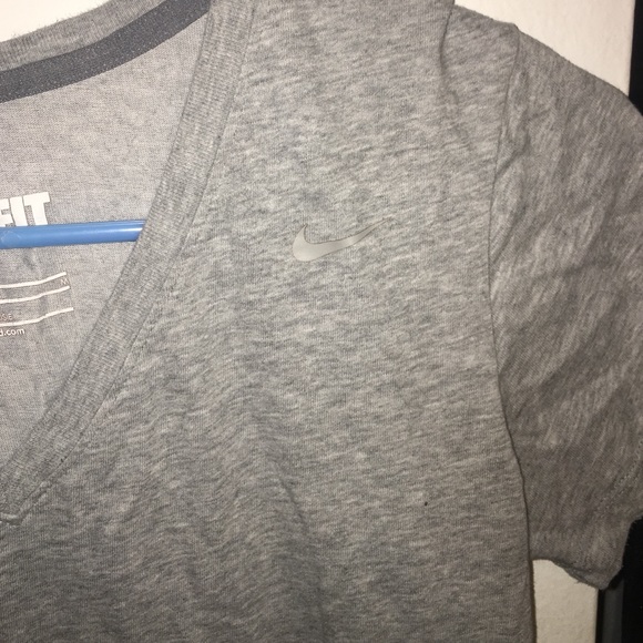 Grey v neck - Picture 2 of 2