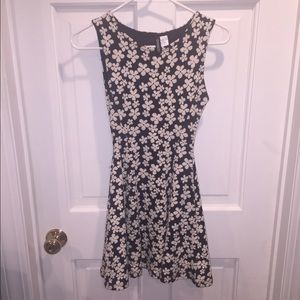 H&M black and white floral dress