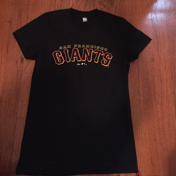 Sf giants black shirt small