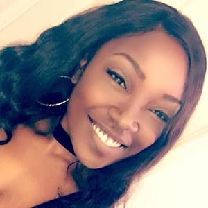 Meet your Posher, Eboniee