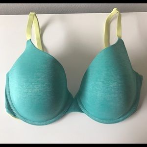 Victoria's Secret, T-Shirt Bra Uplift Semi Demi