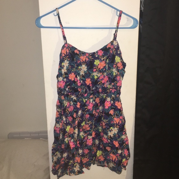 Floral dress - Picture 1 of 3