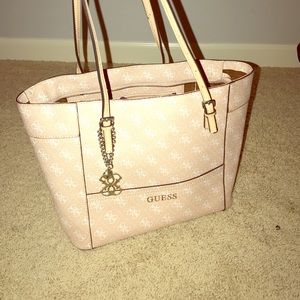 GUESS purse💕 AUTHENTIC ❤PRICE DROP❤