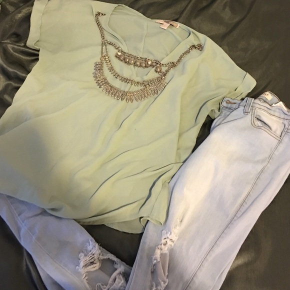 Forever 21 light, loose polyester blouse