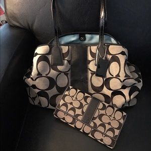 Coach purse and matching wallet