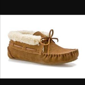 Minnetonka Slippers