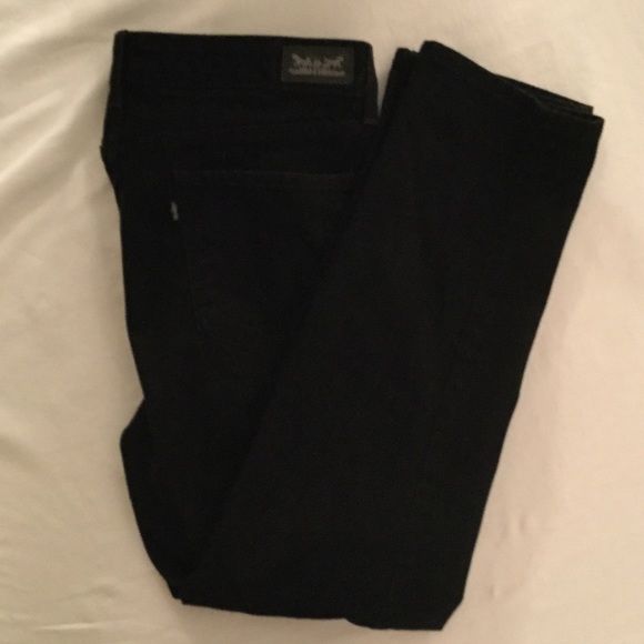 Levis Mid rise skinny jeans