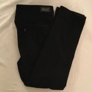 Levis Mid rise skinny jeans