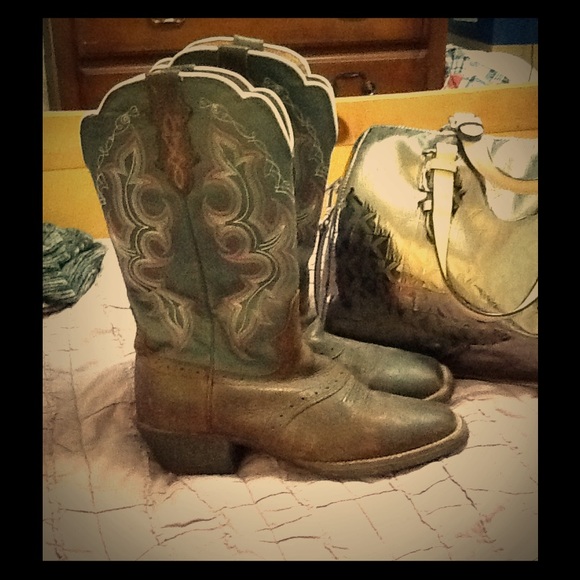 Justin size 8, cowgirl boots, navy, brown and pink