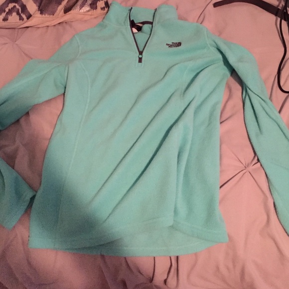 North face pullover