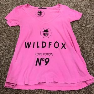 Bright pink Wildfox tee 💗
