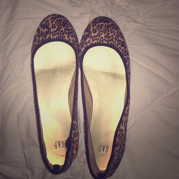 GAP Shoes - Women's leopard flats