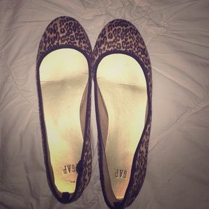 Women's leopard flats