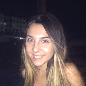 Meet your Posher, Daniela