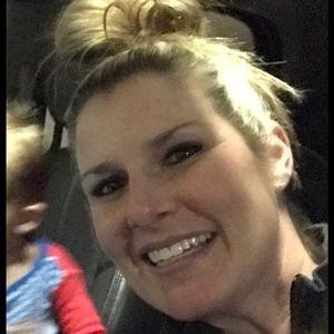 Meet your Posher, Angie