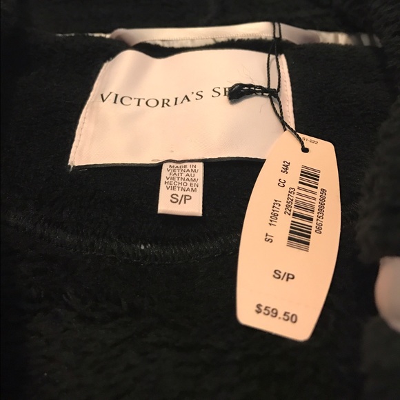 Victoria's Secret Night Robe 💞