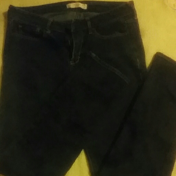 Abercrombie & Fitch jeans.