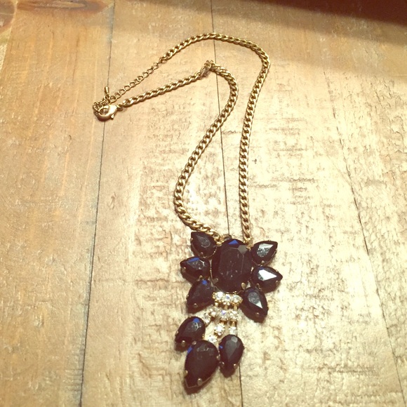 Express necklace