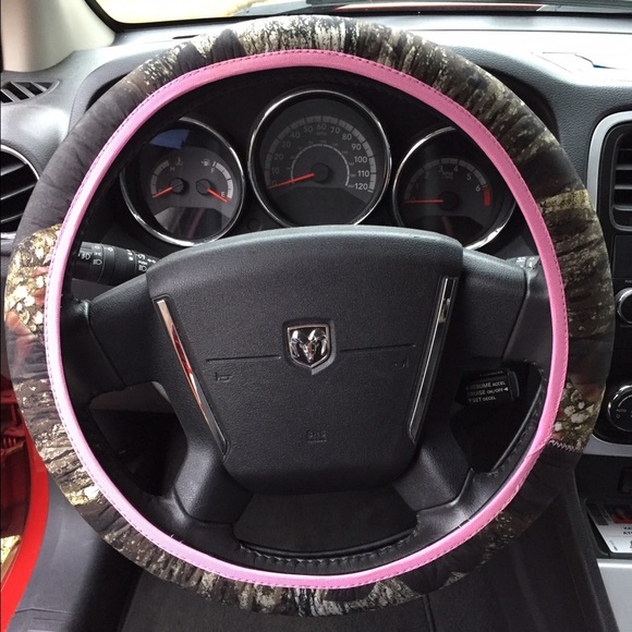 Mossy Oak Pink Camo Steering Wheel Cover