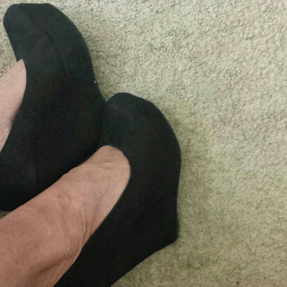 Cute Black Suede Wedge Heels. Size 6 1/2. - Picture 7 of 8