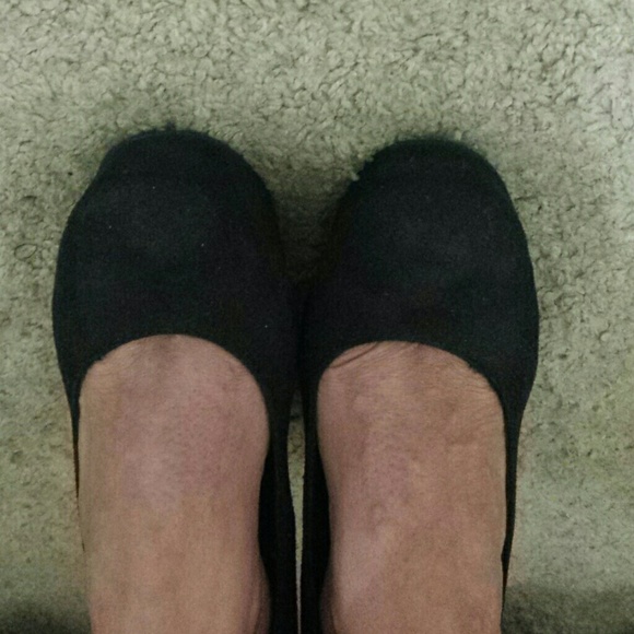 Cute Black Suede Wedge Heels. Size 6 1/2. - Picture 8 of 8