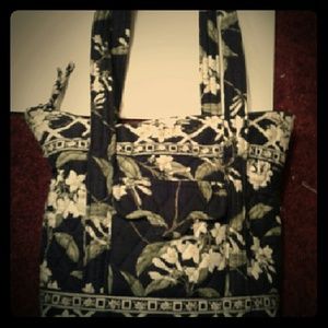 Elecelent Vera Bradley villager shoulder bag