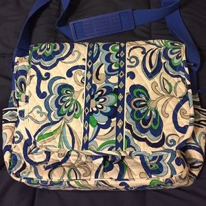 Vera Bradley Messenger bag