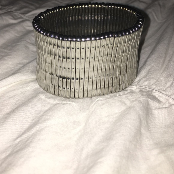 Silver bangle - Picture 3 of 3