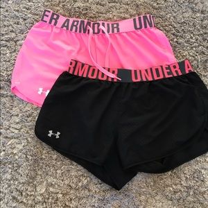 Under Armour XS semi-fitted shorts