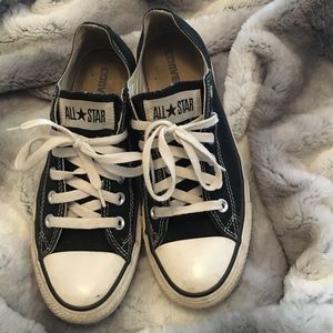 Men's 6 women's 8 all star shoes.