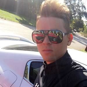 Meet your Posher, Michel