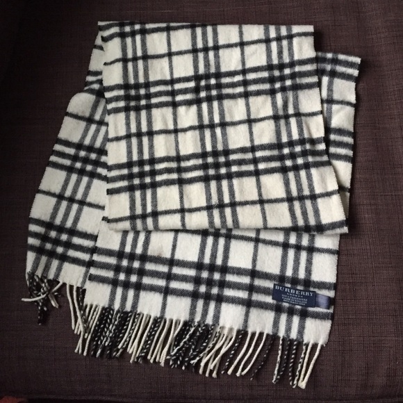 100% Cashmere Burberry Scarf