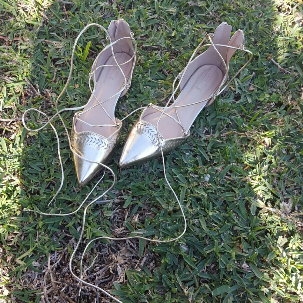 GOLD ALDO LACE UP SANDALS